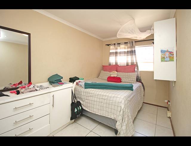 2 BEDROOM TOWNHOUSE FOR SALE IN FERNDALE